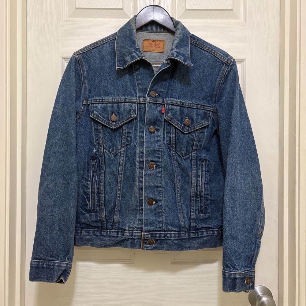 Vintage Levi's Denim Trucker Jacket 80s Size 40‎ USA Made 70506 0216 Medium Wash